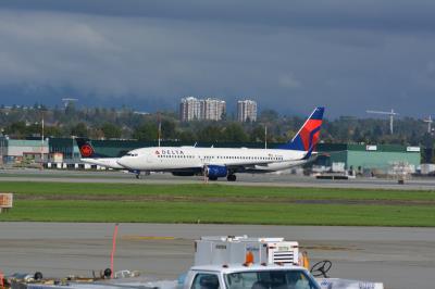 Photo of aircraft N3751B operated by Delta Air Lines