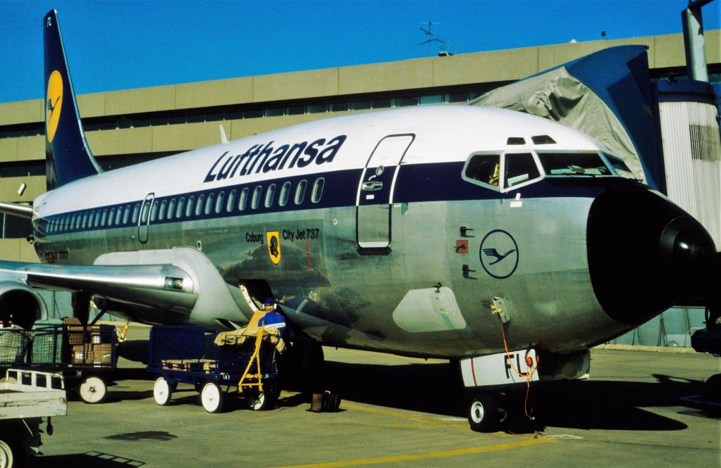 Photo of aircraft D-ABFL operated by Lufthansa