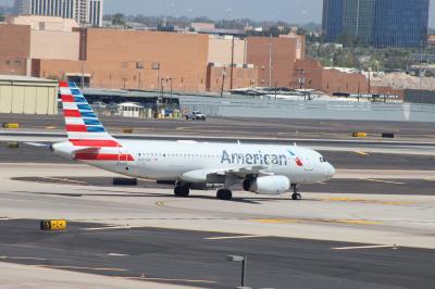 Photo of aircraft N657AW operated by American Airlines