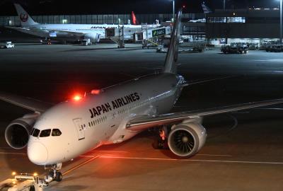 Photo of aircraft JA842J operated by Japan Airlines