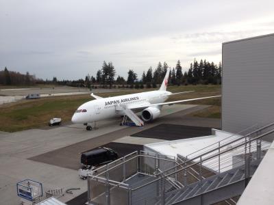 Photo of aircraft JA825J operated by Japan Airlines