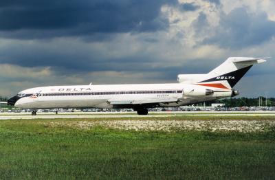 Image of aircraft registration N525DA - A 727-232 operated by Delta Air Lines