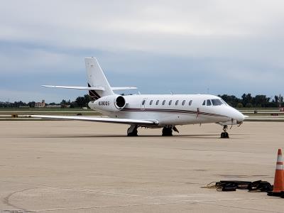 Photo of aircraft N380QS operated by NetJets