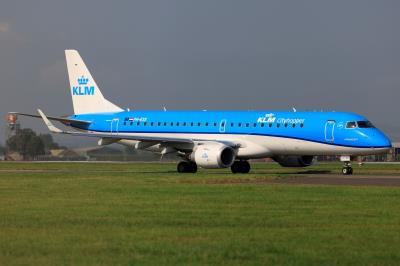 Image of aircraft registration PH-EXE - A ERJ-190STD (ERJ-190-100) operated by KLM Cityhopper
