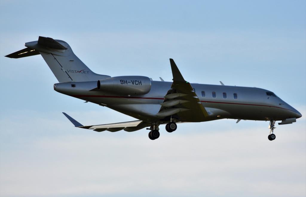 Photo of aircraft 9H-VCH operated by VistaJet Malta