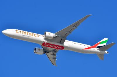 Photo of aircraft A6-EGW operated by Emirates