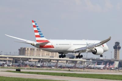 Photo of aircraft N831AA operated by American Airlines