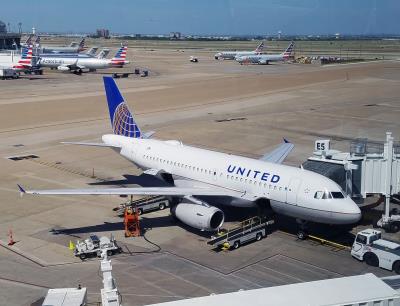 Photo of aircraft N826UA operated by United Airlines