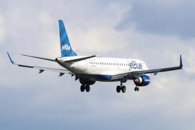 Photo of aircraft N216JB operated by JetBlue Airways