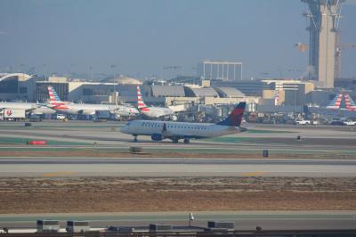 Image of aircraft registration N252SY - A ERJ-175LR (ERJ-170-200 LR) operated by Delta Connection