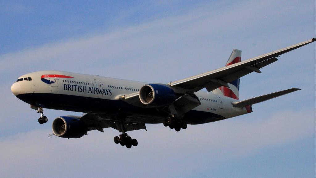 Photo of aircraft G-YMMB operated by British Airways
