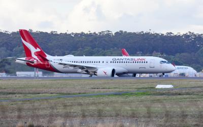 Photo of aircraft VH-X4B operated by QantasLink