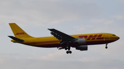 Photo of aircraft D-AEAI operated by EAT Leipzig