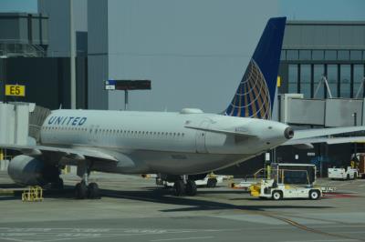Photo of aircraft N435UA operated by United Airlines
