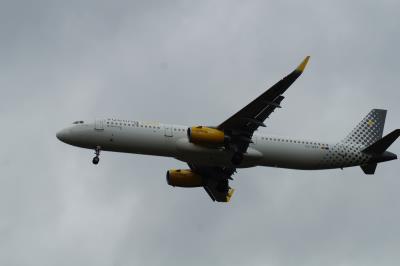 Image of aircraft registration EC-MRF - A A321-231(WL) operated by Vueling