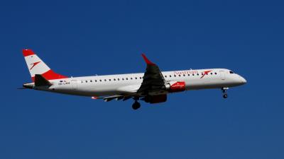 Image of aircraft registration OE-LWM - A ERJ-195-LR (ERJ-190-200 LR) operated by Austrian Airlines
