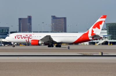 Photo of aircraft C-GHLA operated by Air Canada Rouge