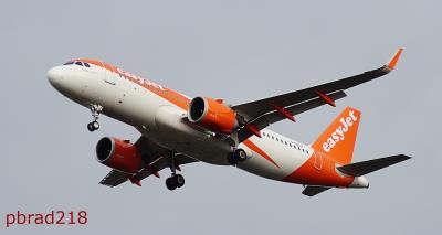 Image of aircraft registration G-UZLF - A A320-251N(WL) operated by easyJet