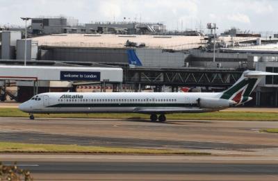 Image of aircraft registration I-DAWH - A MD-82 operated by Alitalia