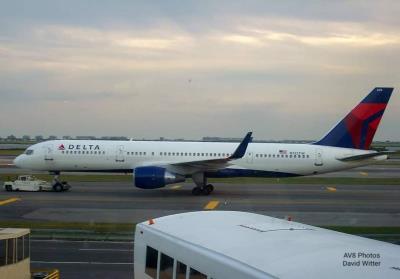 Image of aircraft registration N722TW - A 757-231(WL) operated by Delta Air Lines