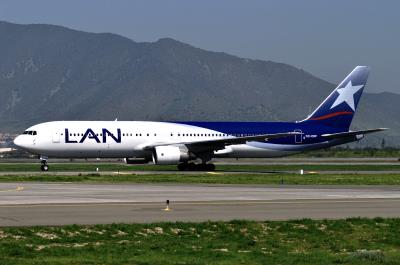 Photo of aircraft CC-CDP operated by LAN Airlines