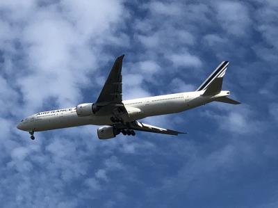 Photo of aircraft F-GSQE operated by Air France