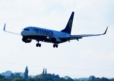 Photo of aircraft EI-EBG operated by Ryanair