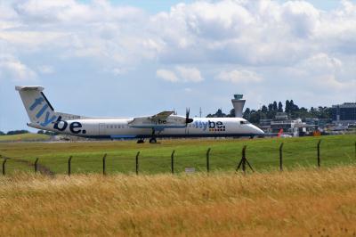 Image of aircraft registration G-ECOB - A DHC-8-402Q operated by Flybe