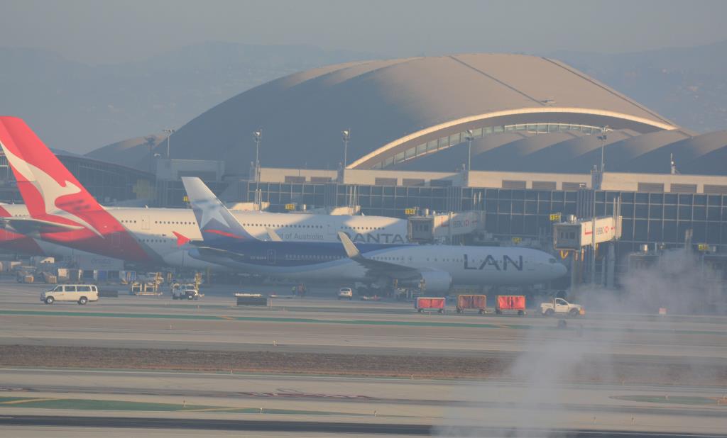 Photo of aircraft CC-BJA operated by LATAM Airlines Chile