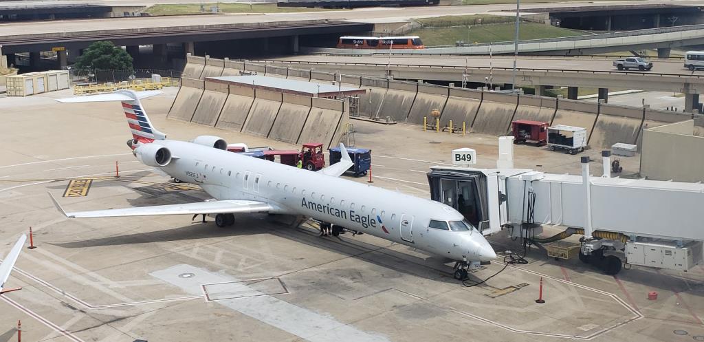 Photo of aircraft N921FJ operated by Mesa Airlines