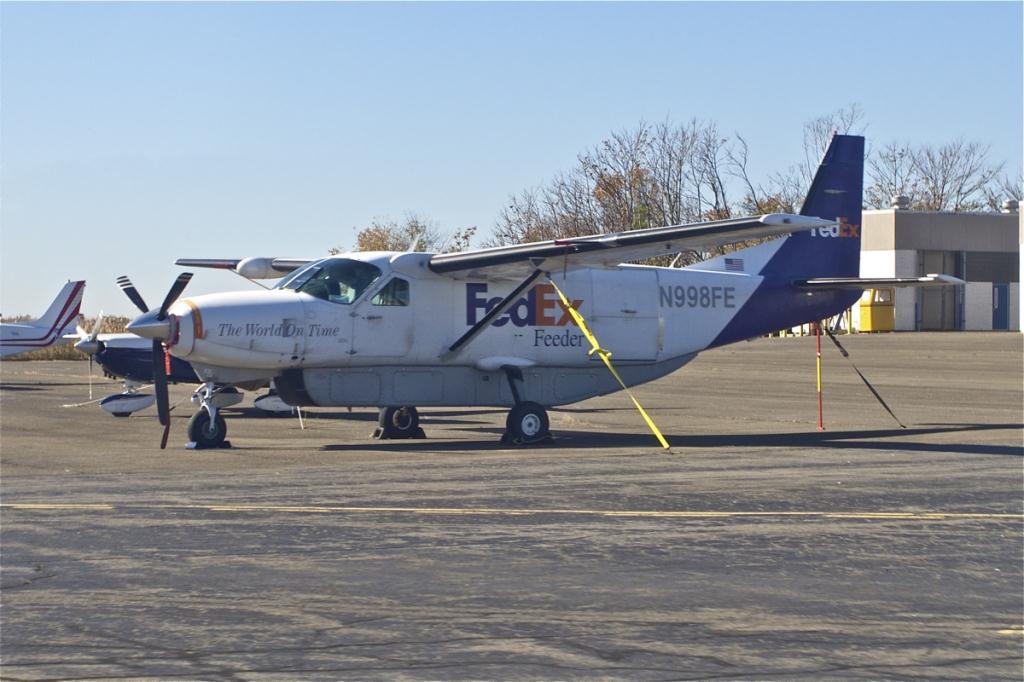 Photo of aircraft N998FE operated by Federal Express (FedEx)