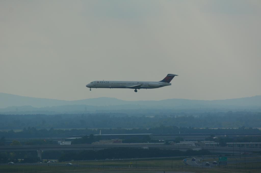 Photo of aircraft N960DL operated by Delta Air Lines