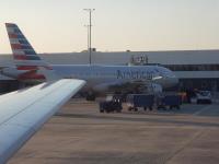 Image of aircraft registration N126UW - A A320-232 operated by American Airlines