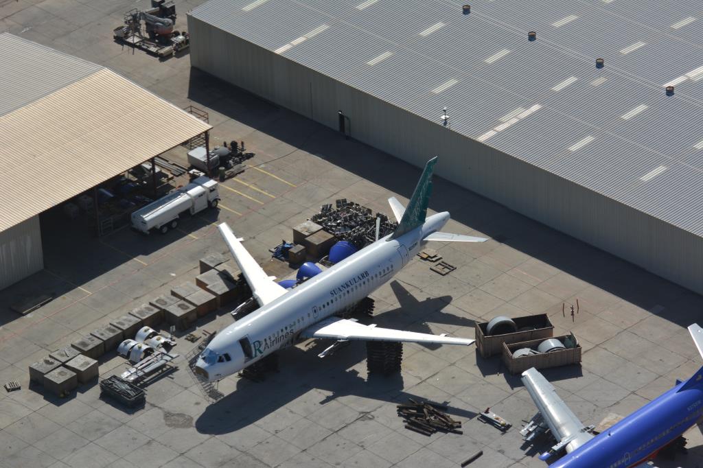 Photo of aircraft N232WF operated by WFBN Wells Fargo Bank Northwest