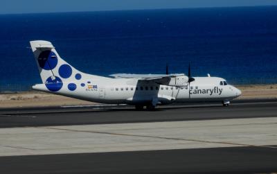 Photo of aircraft EC-LYZ operated by Canary Fly