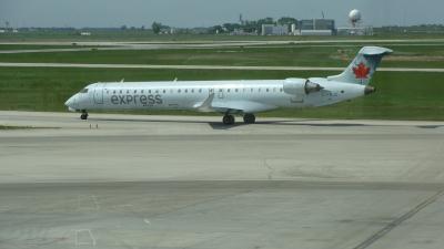 Photo of aircraft C-FBJZ operated by Air Canada Express