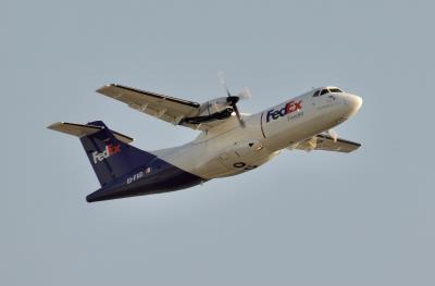 Image of aircraft registration EI-FXD - A ATR 42-300 operated by Federal Express (FedEx)