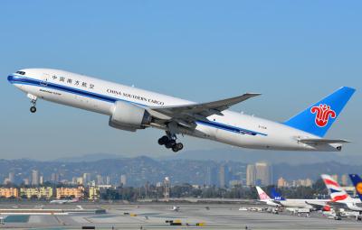 Photo of aircraft B-2041 operated by China Southern Airlines