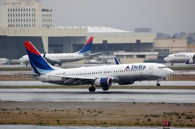 Photo of aircraft N3752 operated by Delta Air Lines