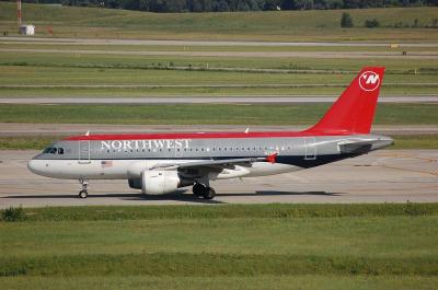 Photo of aircraft N351NB operated by Northwest Airlines