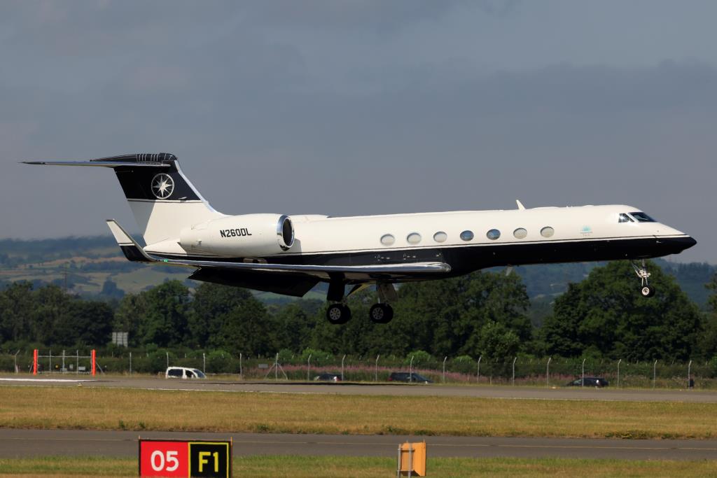 Photo of aircraft N260DL operated by Westman Development LLC