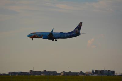 Image of aircraft registration C-GWSV - A 737-8CT(WL) operated by WestJet