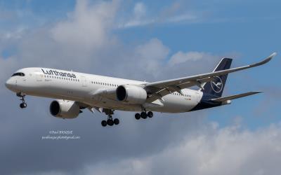 Image of aircraft registration D-AIXI - A A350-941 operated by Lufthansa