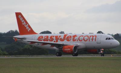 Photo of aircraft G-EZAC operated by easyJet