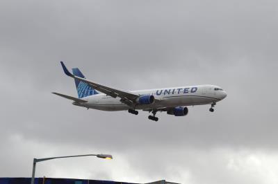 Photo of aircraft N649UA operated by United Airlines