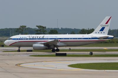 Image of aircraft registration N475UA - A A320-232 operated by United Airlines