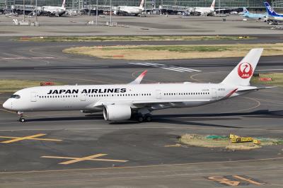 Photo of aircraft JA12XJ operated by Japan Airlines
