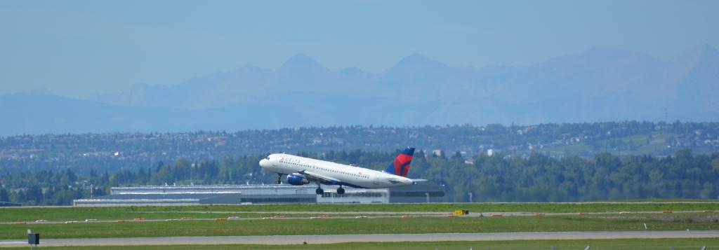 Photo of aircraft N311US operated by Delta Air Lines