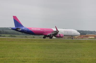 Image of aircraft registration HA-LXL - A A321-231(WL) operated by Wizz Air
