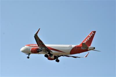 Photo of aircraft OE-IVD operated by easyJet Europe